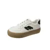Sapatos Femininos de Verão com Solas Macias e Grossas, Novo Modelo 2026, Versáteis Estilo Ins Leves Brancos Casuais para Estudantes