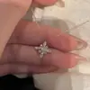 Collar de Circonita Brillante de Cuatro Hojas Estilo Xiaohongshu para Mujer Modelo Nuevo 2026 Colgante Exquisito de Lujo Ligero Cadena de Clavícula de Gama Alta