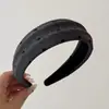 Faixa de Cabelo Versátil com Coração Aveludado e Bolinhas em Relevo, Larga com Alta Pressão na Coroa, Novo Presilha de Cabelo, Acessório de Cabelo