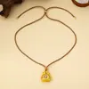 Loja de Ouro Mesmo Estilo Pingente Saco da Sorte Vazado em Filigrana Banhado a Ouro, Colar com Pingente de Cavalo Pequeno com Strass, Corrente para Clavícula com Pingente de Saco de Dinheiro com Caractere da Sorte