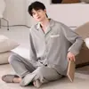 Pijama masculino 100% algodão, manga longa, primavera e outono, abertura frontal, casual, plus size, design de desenho animado, adequado para adolescentes e jovens, conjunto de roupa para casa