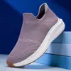 Zapatos Deportivos Casuales de Malla Flyknit para Hombre Tallas Grandes Transfronterizos Zapatos tipo Mocasín Calcetín Perezoso Zapatos Ligeros para Correr de Pareja Mujer