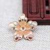 Yiwu hilo dorado color que se conserva cobre chapado en oro DIY soporte para flores de un solo agujero pequeño clip para el pelo de flor tridimensional cuentas de flor accesorios hechos a mano B2599