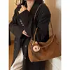 Bolsa Retro Esmerilada para Viajes Cotidianos Otoño e Invierno 2025 Nueva Bolso de Hombro Grande de Capacidad para Mujer Bolsa de Tote para Salidas de Estudiantes Universitarios