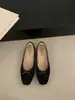 Encuentro Primero Zapatos Planos Retro Franceses de Ante Cuadrados de Punta Poco Profundos de Temporada para Mujer 2026 Nuevos Planos Slip-On con Lazo