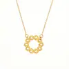 Collar Versátil de Lujo Ligero con un Toque de Alta Gama, Collar y Pendientes Trendy con Colgante Tallado de Acero de Titanio de Venta Caliente al por Mayor