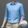 Novas Camisas Masculinas de Manga Longa para Primavera e Outono, Cor Sólida, Fibra de Bambu, Simples e Versátil, Camisas Finas para Pais de Meia-Idade