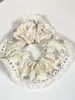 Elástico de Cabelo Scrunchie Listrado com Renda Estilo Coreano para Mulheres, Acessório de Cabelo Suave e Elegante, Elástico de Cabelo Scrunchie Estilo Coreano