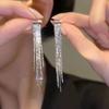 Celebridad de Internet Moda Pendientes de Borla de Circonita Incrustados de Diamante Celebridad Femenina Diseño de Nicho Sencillo Joker Elegante Pendientes Elegantes Venta al por Mayor