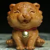 Thuja Taihang Campana Pequeño Tigre Pieza de Mano Tallado Creativo en Madera Maciza Decoración Tigre del Zodiaco Tigre Lindo Precio Especial