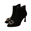 Botines altos de tacón para mujer con hebilla cuadrada de pedrería y punta fina, nuevo modelo de invierno 2026, cremallera lateral de gamuza, botas estilo Martin con forro de felpa