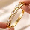 Pulseira de Aço Titânio Estilo Coreano Novo Design Cravejada com Diamantes Titânio Feminina Moda Trevo de Quatro Folhas Luxo Leve Design de Alta Qualidade Pulseira de Aço Inoxidável
