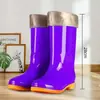Botas de lluvia antideslizantes de caña alta para mujer, botas de goma impermeables para adultos para uso en exteriores en días lluviosos, zapatos de agua de caña media de verano