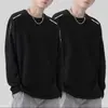 Camiseta casual masculina versátil de cor sólida para o outono 2026, gola redonda solta, manga longa, top moderno