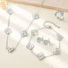 Set de Joyería de Acero Inoxidable de Cuatro Piezas, Trébol de Cuatro Hojas de la Suerte, Superventas Transfronterizo, Lujo Ligero, Versátil, Joyería de Moda para el Día a Día