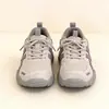 Tênis de Treino Alemão Cinza Retrô com Solado Grosso para Mulheres, Novos Tênis Casuais Respiráveis Versáteis 2026, Sapatos de Caminhada que Aumentam a Altura