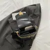 Bolsas para Teléfono Móvil para Mujer, Nuevo Nicho de Moda, Sencilla y Elegante, Bolso Cubo de Hombro, Bolso Cruzado, Bolso Cuadrado Pequeño con Hebilla de Corazón Venta al por Mayor