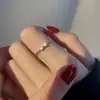 Anillo de Lazo para Mujer Nuevo Simple Lujo Ligero Versátil Diseño de Diamante Anillo Abierto Elegante Dulce Estilo Coreano Anillo para Dedo