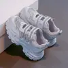 Tênis Feminino 2026 Verão Novo Estilo Princesa Brilhante para Menina Tênis Pai Malha Respirável Sapatos Casuais para Bebê