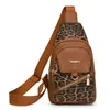 Bolsa de Peito Feminina 2026 Nova Moda Couro Versátil Bolsa de Ombro Patchwork Estampa de Leopardo Bolsa para Senhoras Bolsa Transversal de Viagem Atacado