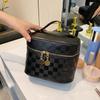 2023 Nuevo Amazon portátil tablero de ajedrez de cuero PU bolsa de cosméticos a cuadros regalo de boda bolsa de almacenamiento portátil de gran capacidad