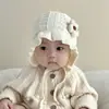 Chapéu de Lã para Bebê Estilo Coreano Doce Chapéu de Princesa para Bebê Menina Chapéu de Tricô Quente com Proteção para Orelhas para Recém-nascidos Outono e Inverno