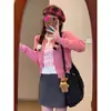 Cardigã de tricô bordado rosa framboesa feminino outono e inverno novo estilo petite slim curto casaco de suéter fino