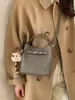 Bolsa de Mão de Textura High-End Transfronteiriça com Estilo Simples e Único, Conveniente para o Dia a Dia e Pode Ser Usada como Bolsa de Ombro ou Transversal