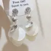 Brincos Elegantes de Franja Levemente Luxuosos Brincos Únicos de Nicho Femininos Brincos Longos Elegantes Novo Estilo Quente 2025 Alto Padrão