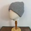 Gorro de Punto de Pelo de Conejo Versátil de Color Sólido para Hombres y Mujeres, Gorro Simple de Lana Estilo Japonés, Gorro de Punto Cálido para Otoño e Invierno que Protege las Orejas