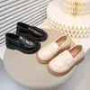 Mocasines para Niña 2026 Nuevos Zapatos Individuales de Primavera y Otoño Estilo Británico Bebé Negro Zapatos de Cuero para Niños Zapatos de Rendimiento