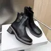 Novas botas femininas de sola tratorada, cano curto e corte justo, com sola antiderrapante, adequadas para outono e inverno, botas casuais estilo Martin, estilo britânico, com salto grosso, botas curtas, 2026