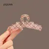 Grampo de Cabelo Shark Clip Fashion Retrô com Padrão Xadrez para Mulheres, Acessório de Cabelo para Pentear a Parte de Trás da Cabeça, Grampo de Cabelo Estilo Ins Coreano