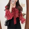 Blusa de chifon vermelha feminina manga longa moda 2024 primavera e outono camisa pequena nova camisa floral Super fada estilo ocidental blusa de base
