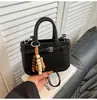 Bolsa Retrô para Mulheres Outono e Inverno 2025 Nova Versátil para o Dia a Dia Bolsa Transversal Moda Bolsa de Ombro Atacado Transfronteiriço