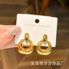 Pendientes vintage usados moda versátil lujo ligero pendientes de alta gama productos de nicho retro fabricante al por mayor tachuelas para orejas