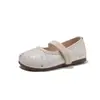 Zapatos casuales de suela blanda para niños 2025 Verano Nuevo estilo Zapatos para caminar para niños pequeños Zapatos de moda de princesa con diamantes de imitación para niñas Zapatos de cuero
