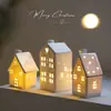 Decoración Navideña Estilo Escandinavo Casa Luminosa de Cerámica Adornos de Escritorio Adornos de Escena Festiva Regalos de Navidad