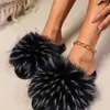 Chinelos Peludos Femininos de Alta Qualidade, Confortáveis e Versáteis 2025 Novo Nicho Casual Antiderrapante Planos para Mulheres