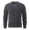 Colección de otoño e invierno: Camiseta interior de punto de manga larga de color liso para hombre, un suéter simple y casual para capas interiores para hombres jóvenes