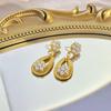 Pendientes de perla barroca francesa vintage de la época medieval, estilo cortesano retro, de alta gama y moda para mujer.