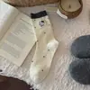 2026 Nuevos Calcetines de Estilo Universitario Coreano para Mujer, a Media Pantorrilla, para Otoño e Invierno, Estilo Japonés, Holgados, con Rayas y Bordado de Dibujos Animados, Calcetines de Algodón Versátiles