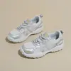 Ins estilo coreano zapatos nuevos para papá mujer 2026 otoño estudiante running deportes casual suela gruesa aumento de altura estilo callejero C9003