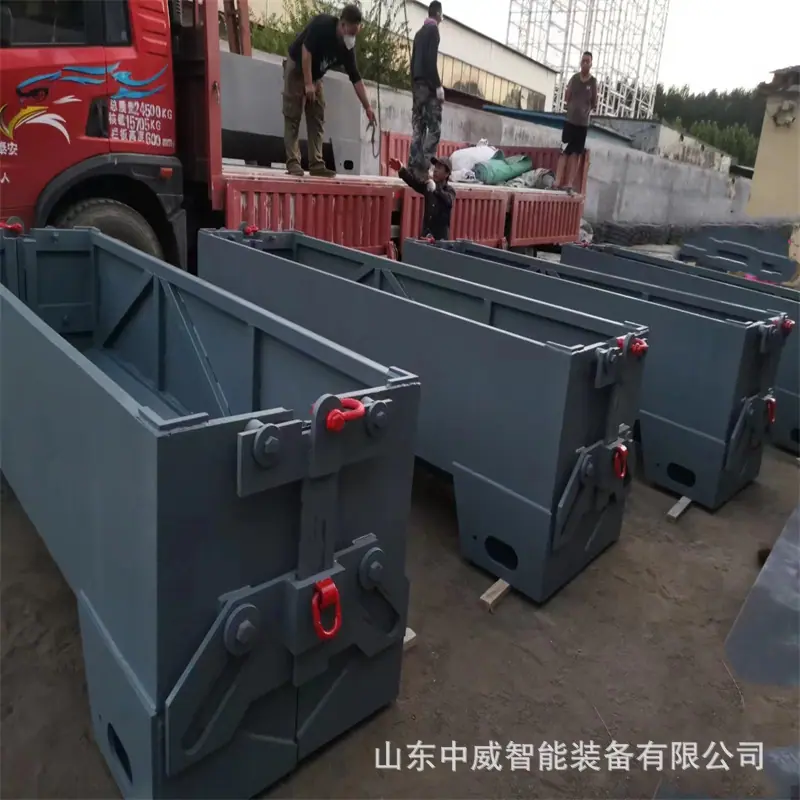 自卸式集装箱华矿.jpg