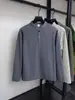 Camiseta de Manga Longa com Gola Henry e Padrão Espinha de Peixe para Homens, Moletom de Design Nicho para Outono com Estampa Listrada, Top Casual para Dropshipping