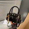2026 Nuevo Bolso Cruzado de Hombro Único Retro Super Caliente para Mujer Bolso de Mano de Gama Alta de Nicho para el Trabajo Bolso Almohada
