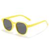 Nuevas gafas de sol de moda para niños 2023 con remaches para niños y niñas estilo ins protección solar para exteriores gafas de sol lindas al por mayor