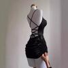Moda Americana Sexy Vestido Nuevo Verano Plisado Espalda Descubierta Cordones Tirantes Adelgazante Chica Caliente Falda Ajustada Caderas Hermana Real