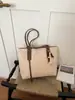 Bolso tejido minimalista transfronterizo para mujer, nuevo y moderno para otoño 2026, de gran capacidad, versátil, para el hombro, tipo tote para la ciudad