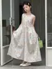 Vestido coreano para meninas 2026 novo modelo infantil verão doce estilo férias vestido regata algodão fino floral